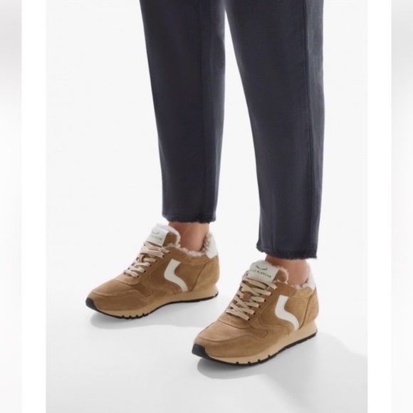NWT VOILE BLANCHE JULIA Brown Pump Fur Suede
Sneakers - Picture 2 of 16